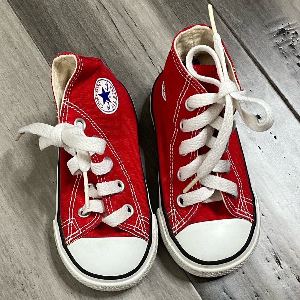 Converse All Star High Tops Kids Sneakers Red Size 5